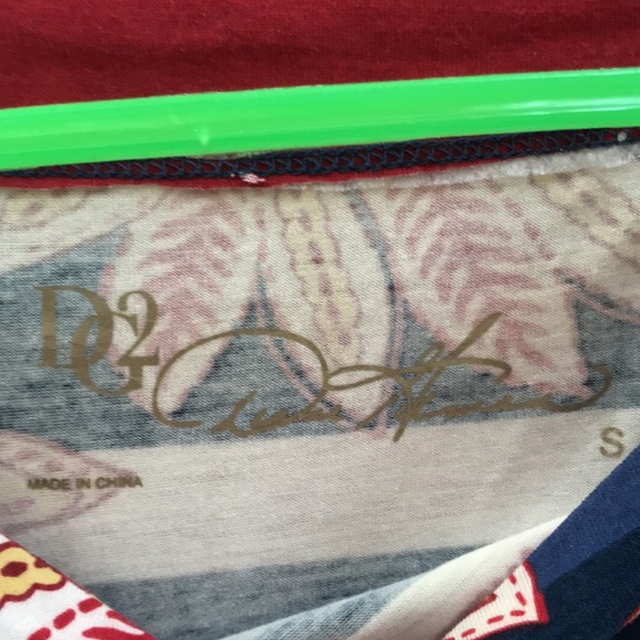 Diane Gilman ladies size small floral print top - Picture 2 of 2